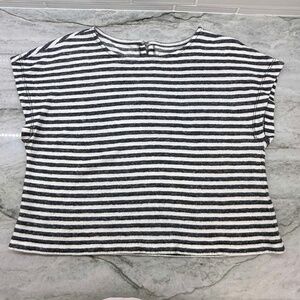 Alice + Olivia Black/White Striped Crop Top Short Sleeve Boat Neck SZ M